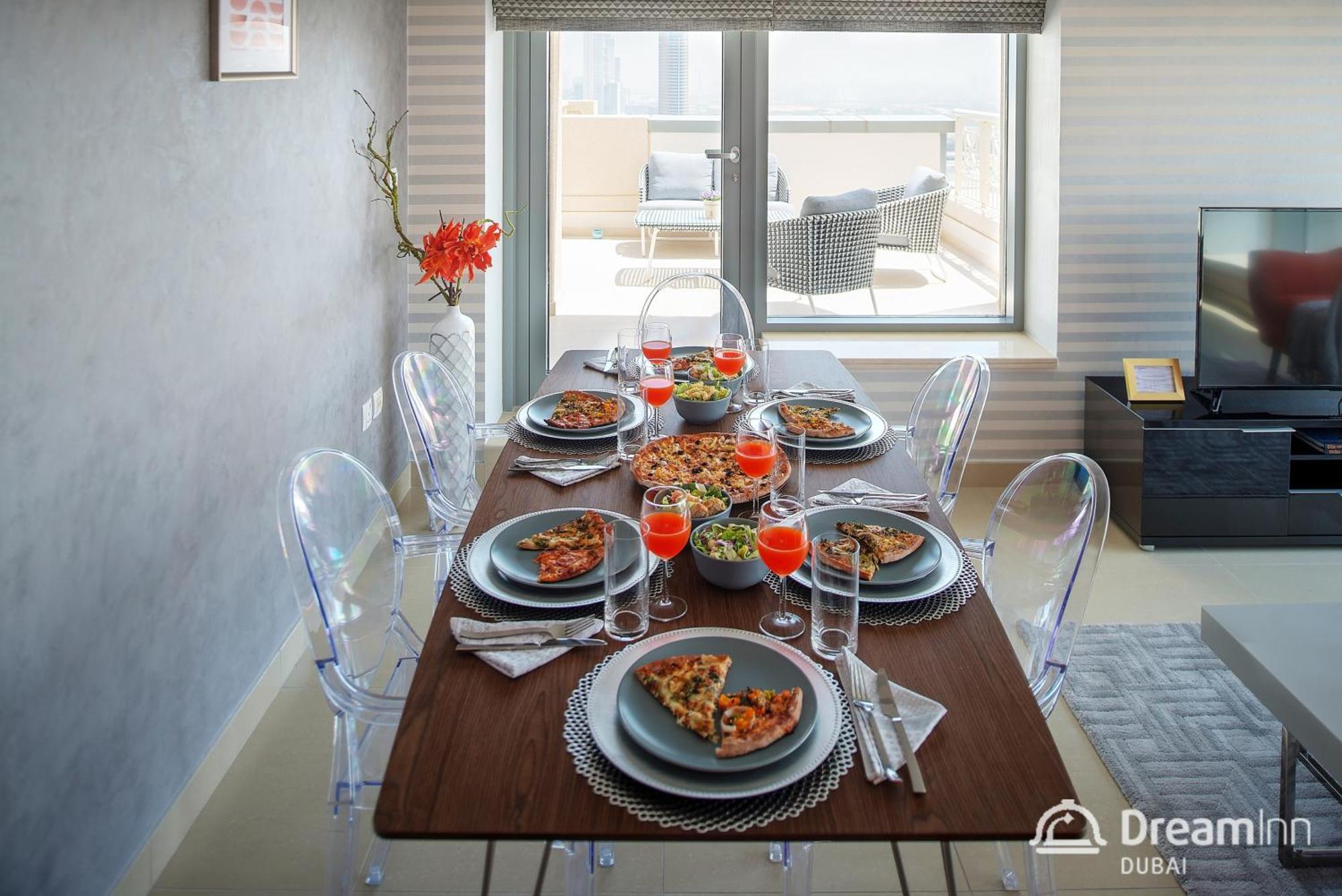 Dream - With Private Terrace, 29 Boulevard Downtown * Dubai