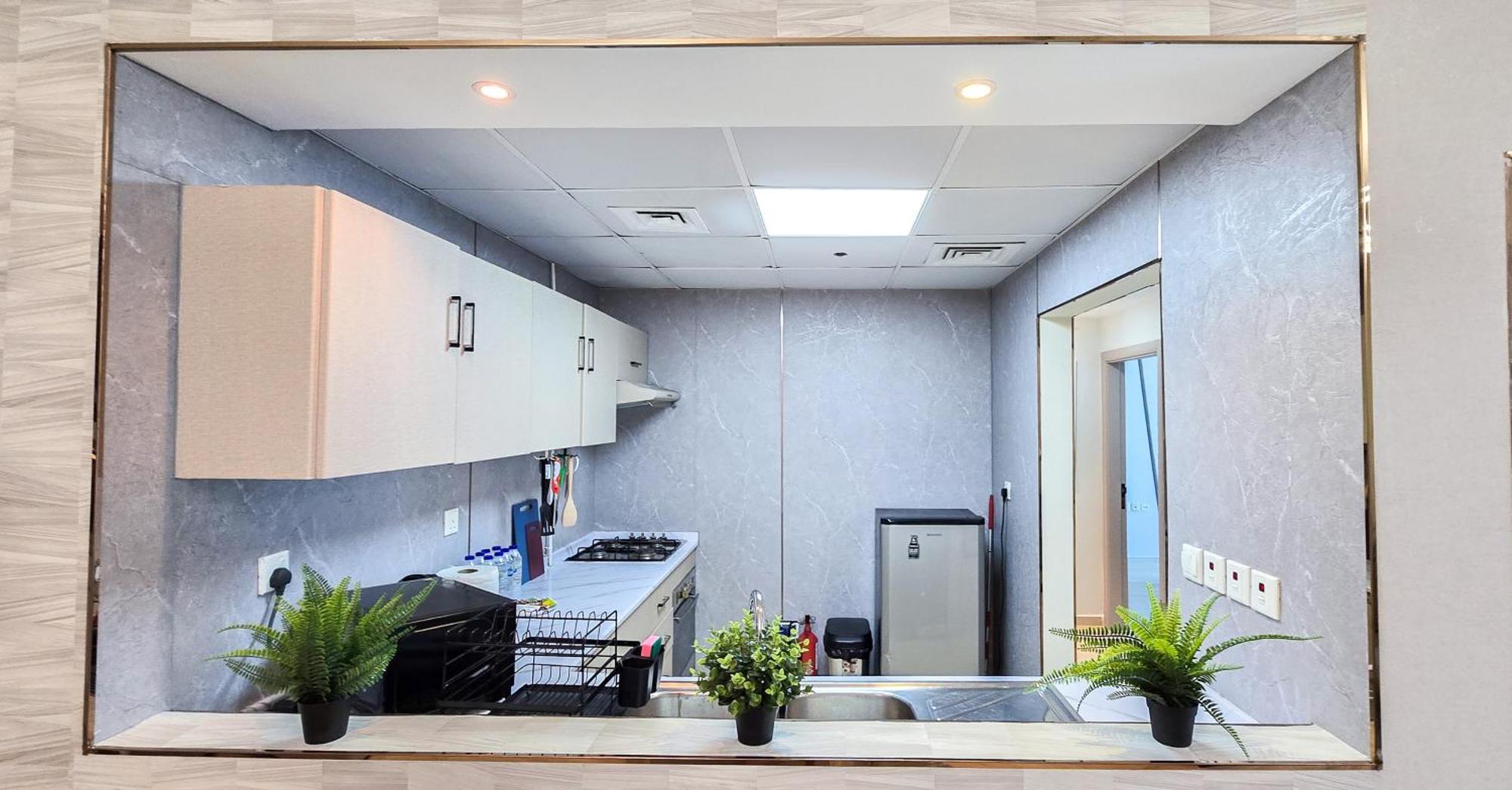 Marina View Spacious 2 Bhk Appartement *