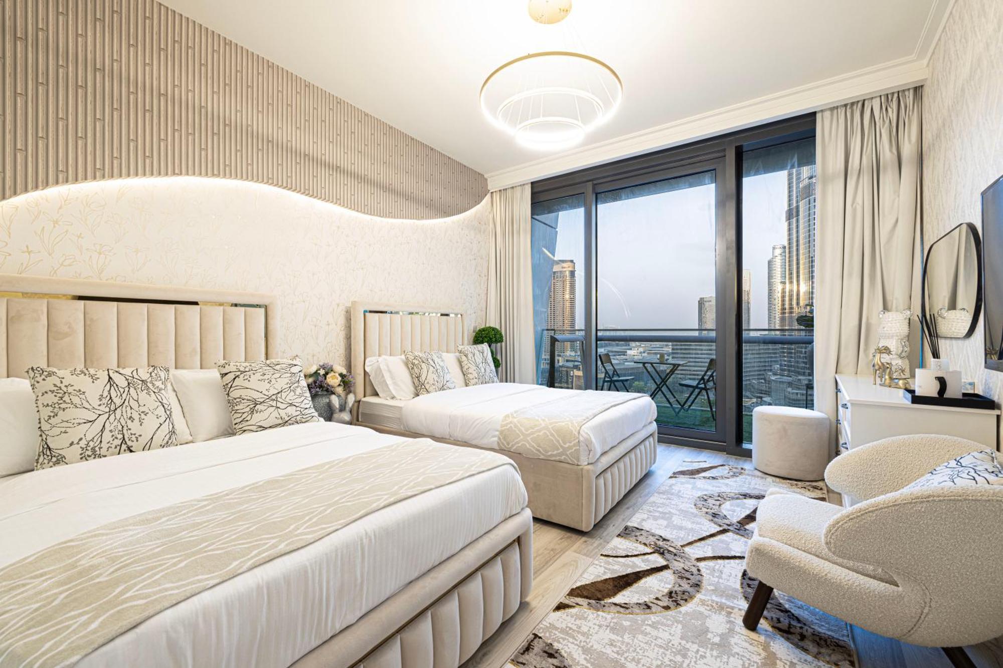 Elite Class 2br Luxe Burj Khalifa View Big Living Dubai