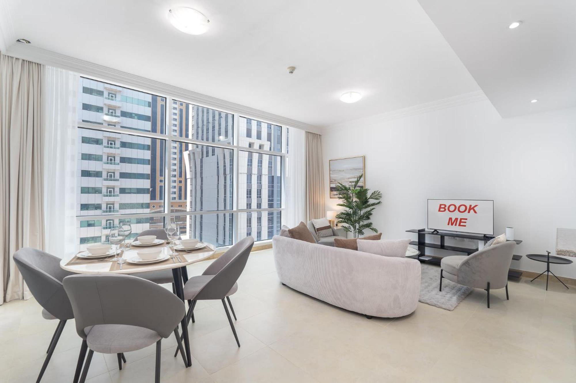 Elegant 2-bedroom Flat With Pool View In Marina Dubai