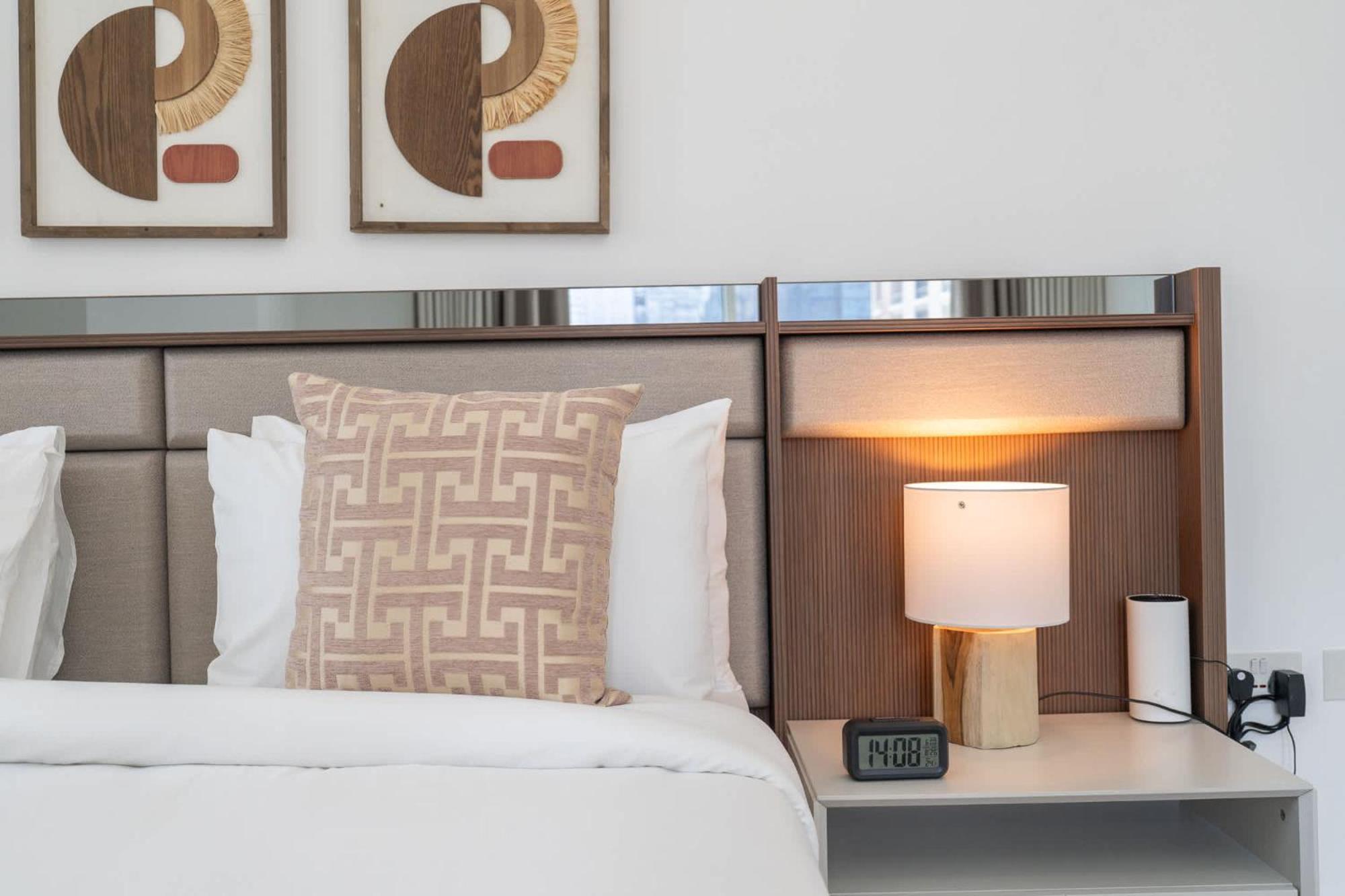 Elegant 2-bedroom Flat With Pool View In Marina * Dubai