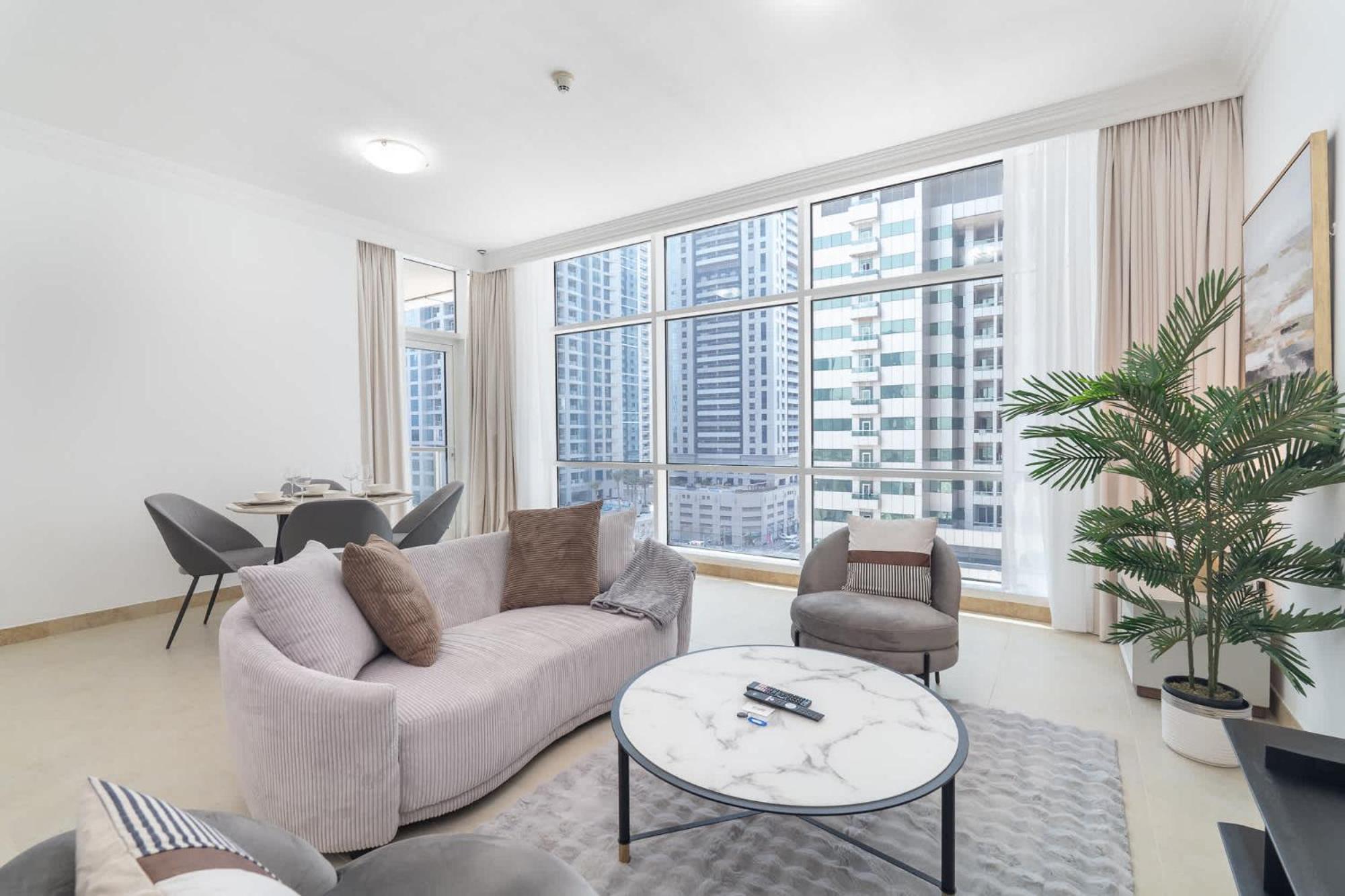 Appartement Elegant 2-bedroom Flat With Pool View In Marina *