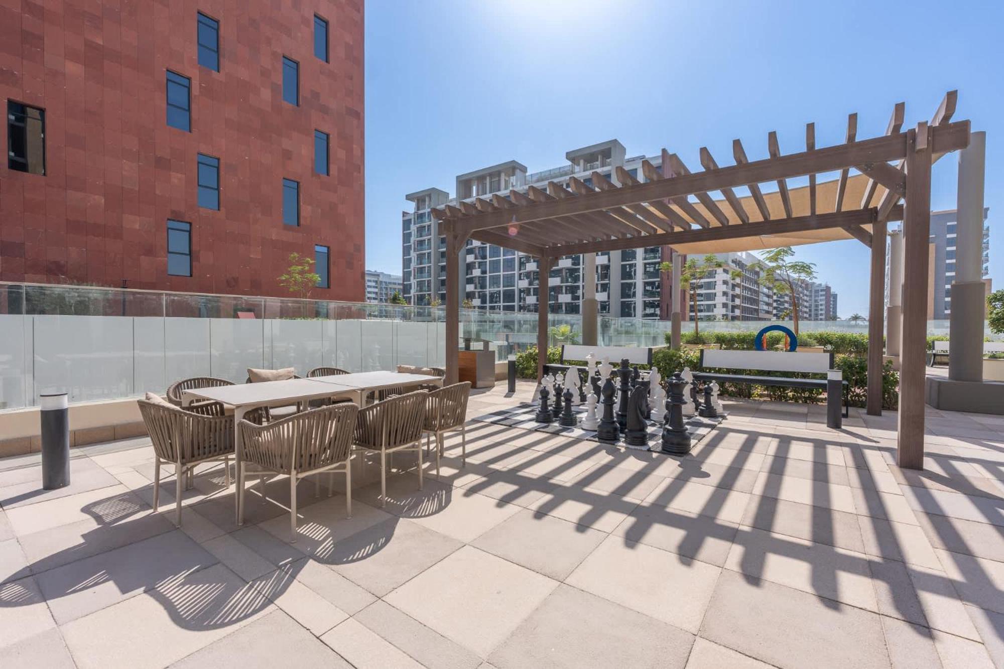 Appartamento Modern 1-bedroom At Azizi Riviera In Meydan Dubai