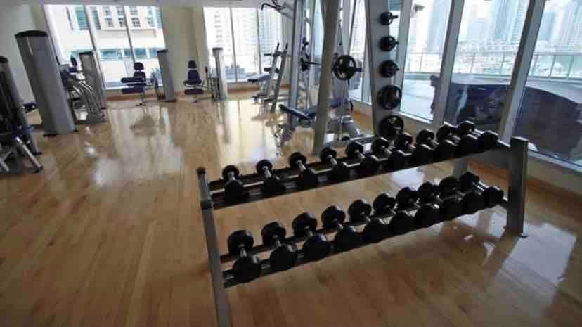 Warm And Airy 1-bedroom With Exceptional Views In Marina Dubai