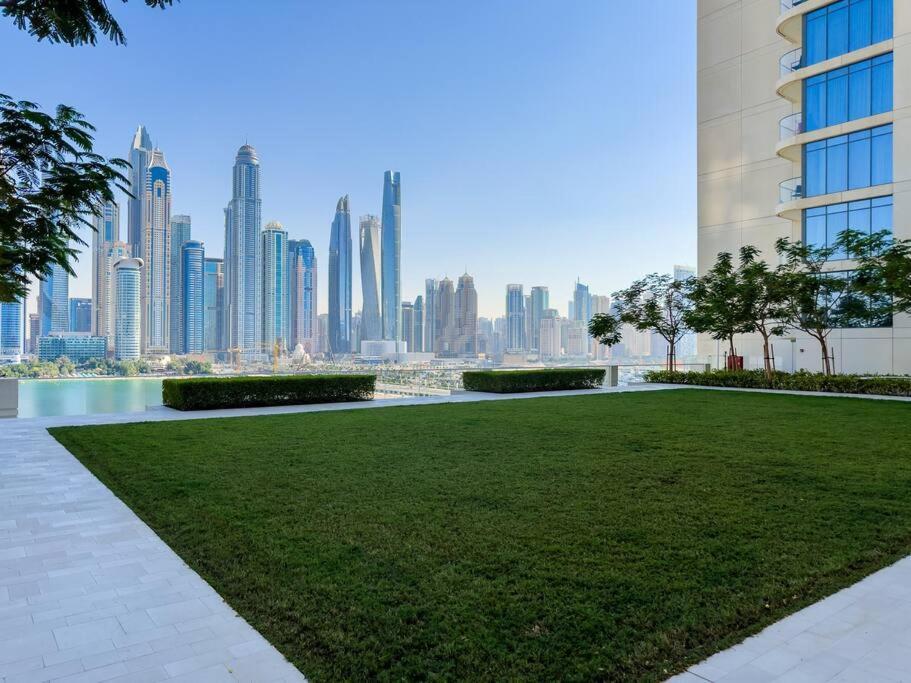Coastal Chic 1 Bedroom W Private Dubai