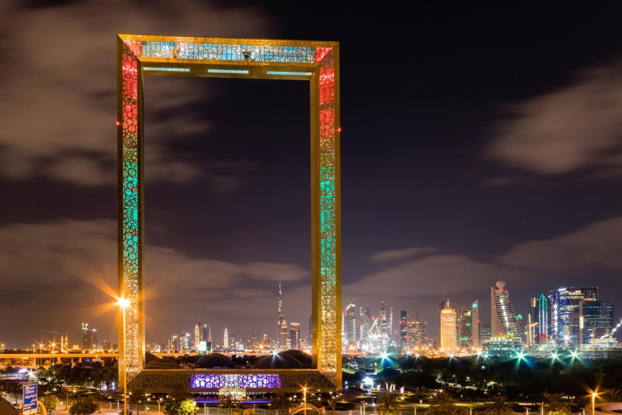 Lux Escape, Burj Crown Opera View, Near Mall Apartamento *