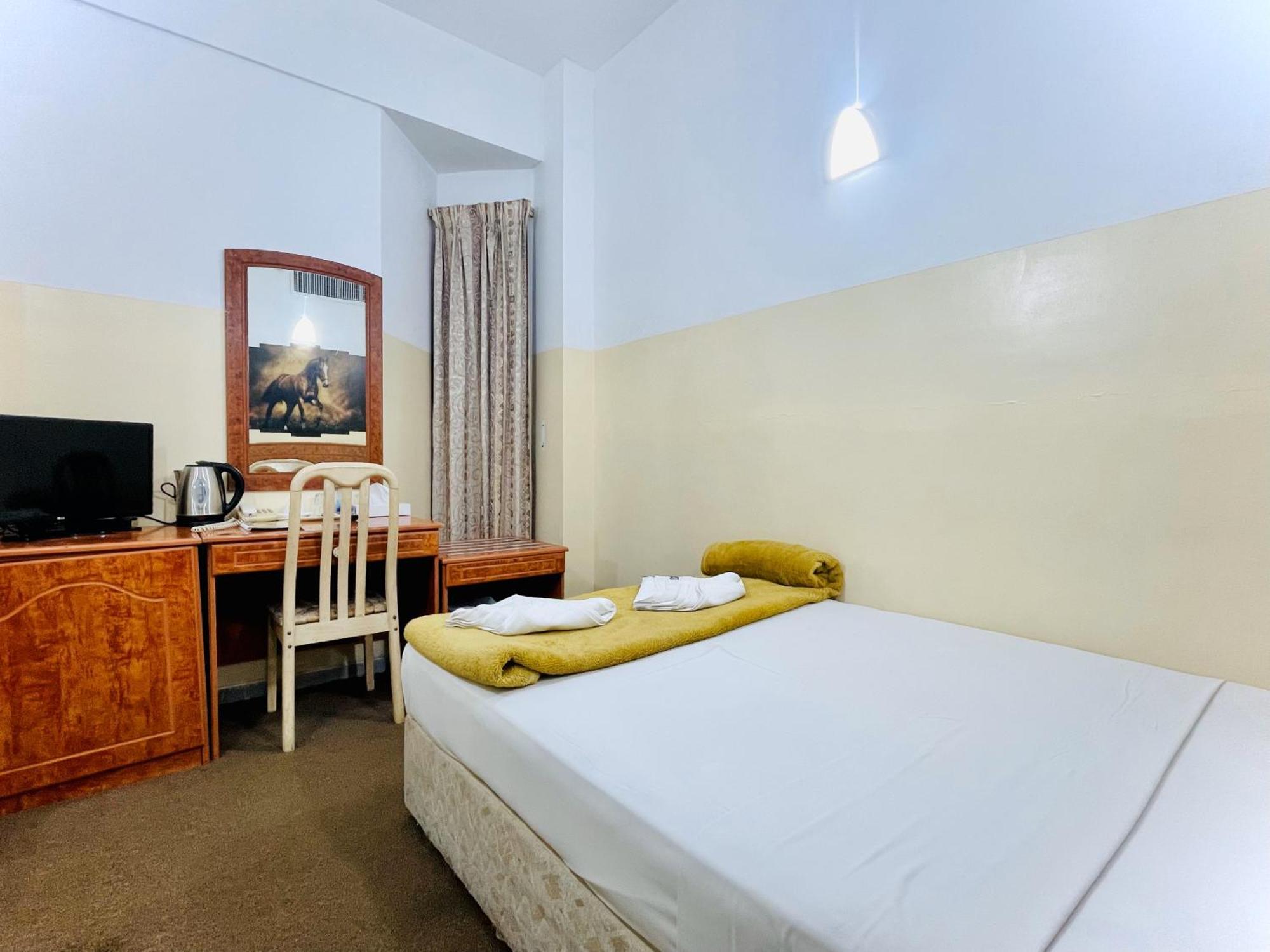 Hotel Queens 2*