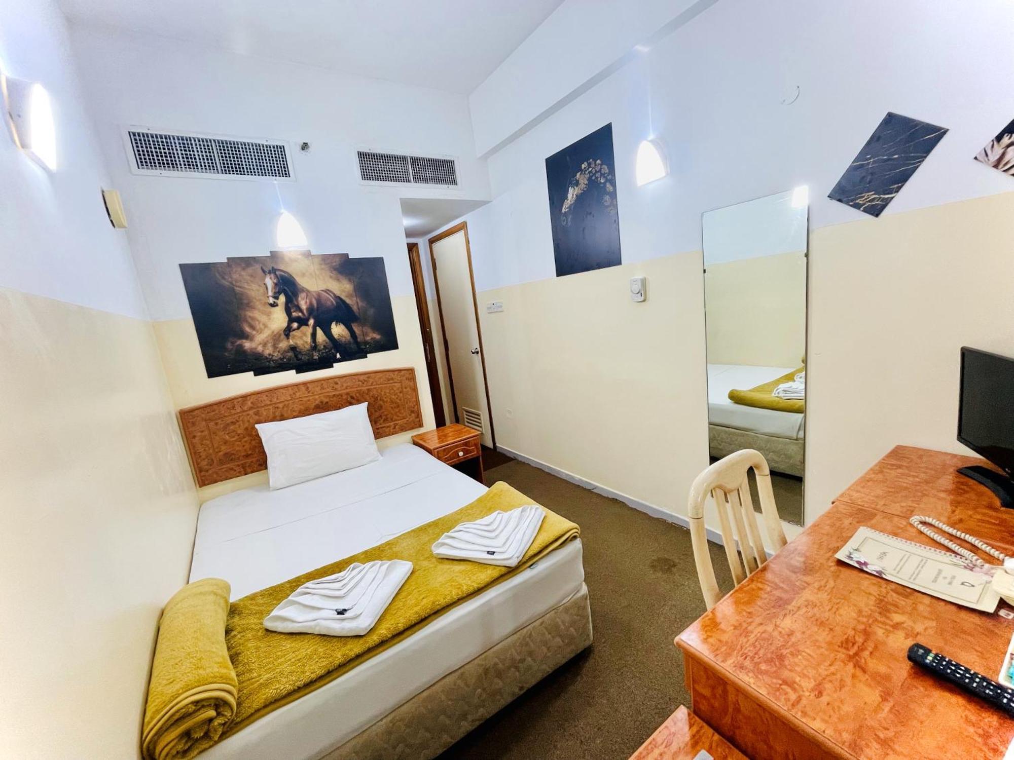 Hotel Queens Dubai