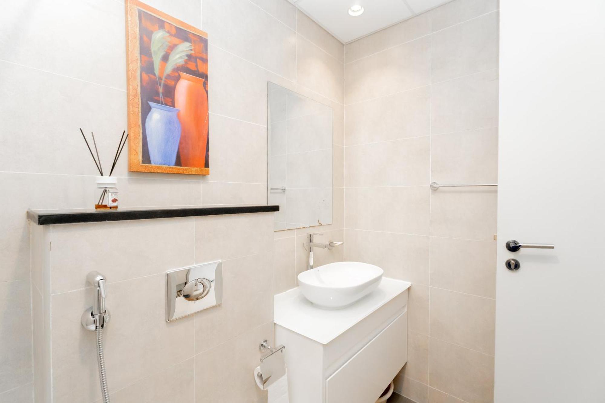 Appartement Stylish In Damac Hills - Luxurious Living With Premium Amenities, Managed By Think Realty