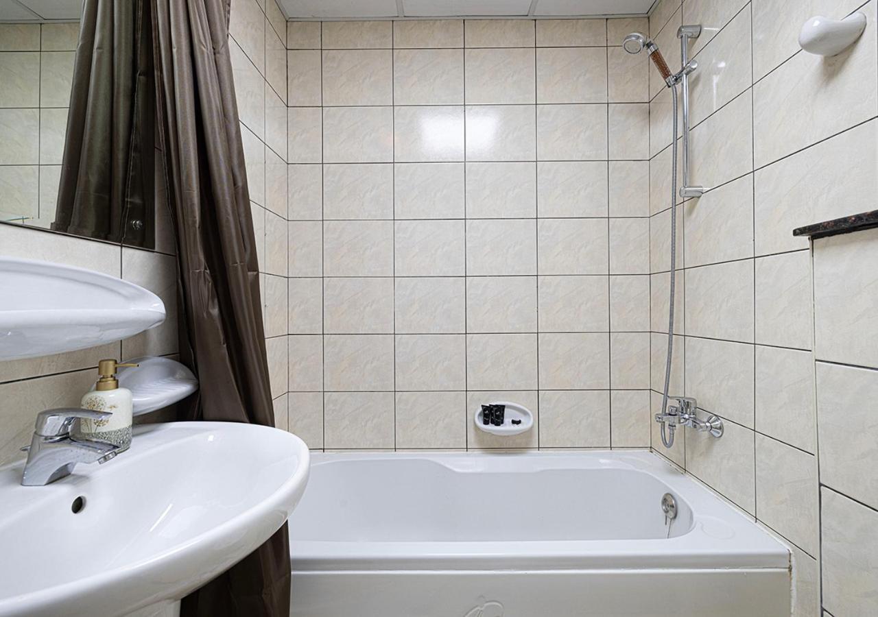 Lux 1br, Kingbed In Marina, 3mints Metro, 5mints Barasti Lägenhet