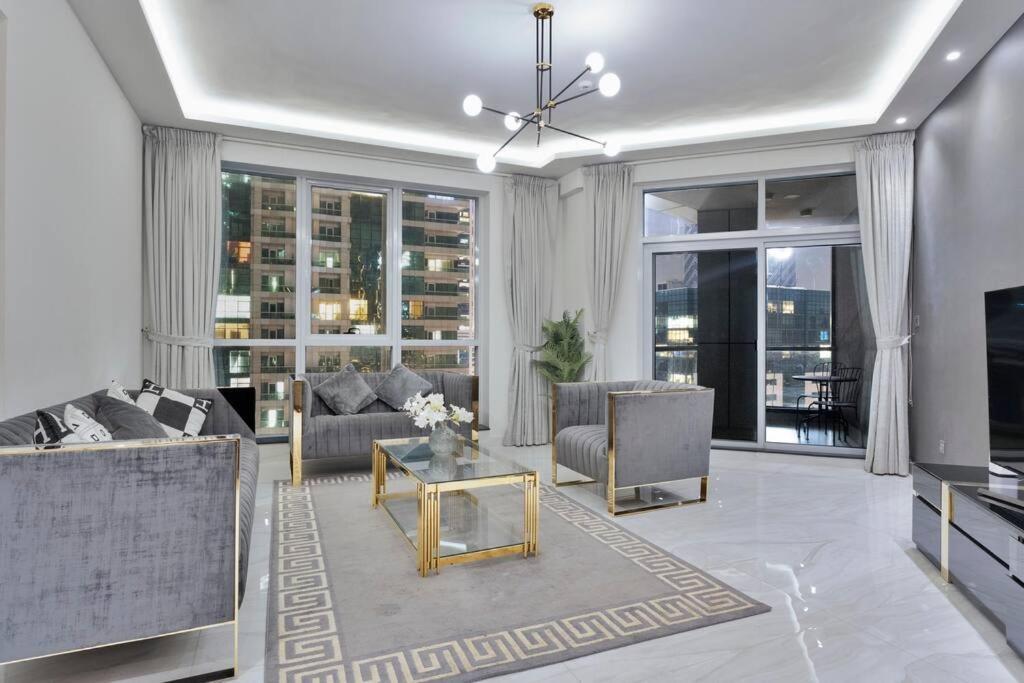 Apartemen First Class 2br Torch Luxury Haven