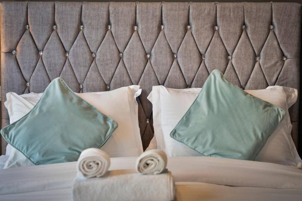 Apartemen First Class 2br Torch Luxury Haven