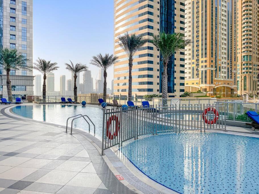 First Class 2br Torch Luxury Haven Apartemen Dubai