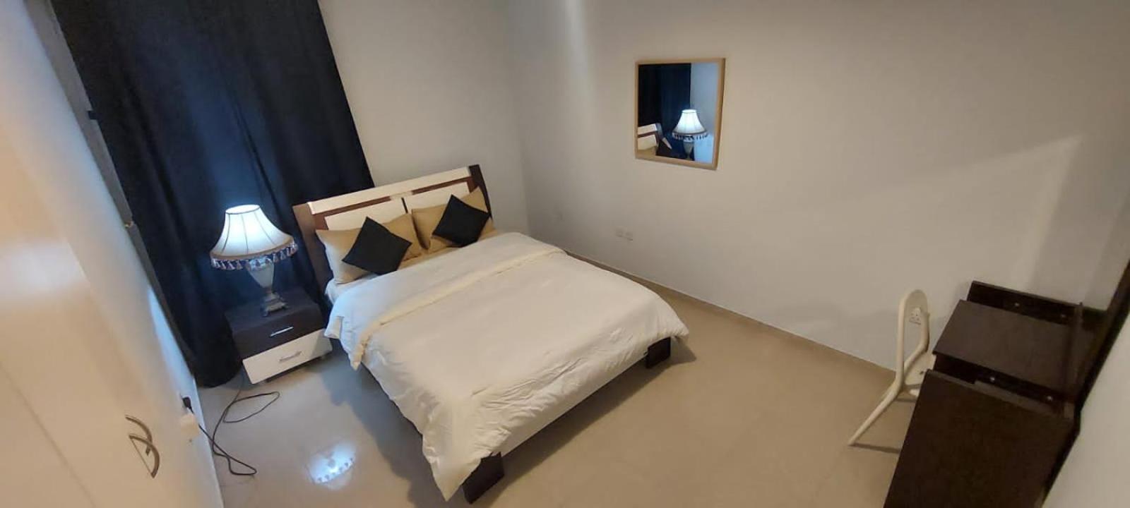Appartement Lovely Spacious For Ladies In Marina للفتيات فقط