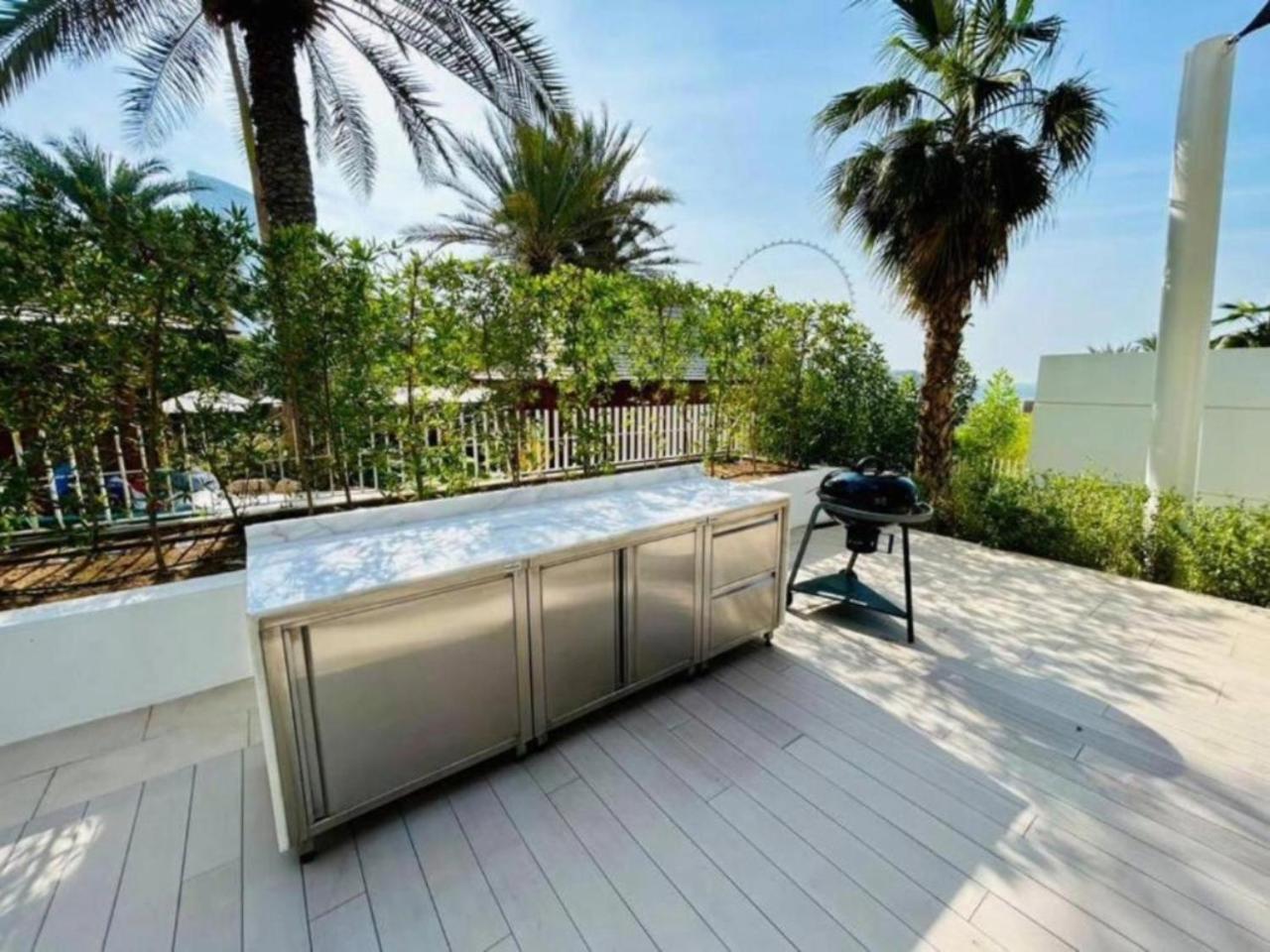 Apartamento La Vie - 2 Bedroom Beachfront Full Sea View In Jbr- From To August Only Monthly Bookings Accepted *