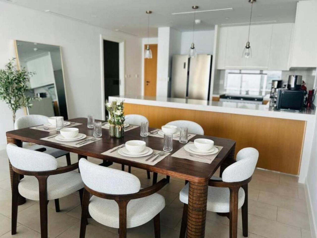 Apartamento La Vie - 2 Bedroom Beachfront Full Sea View In Jbr- From To August Only Monthly Bookings Accepted *