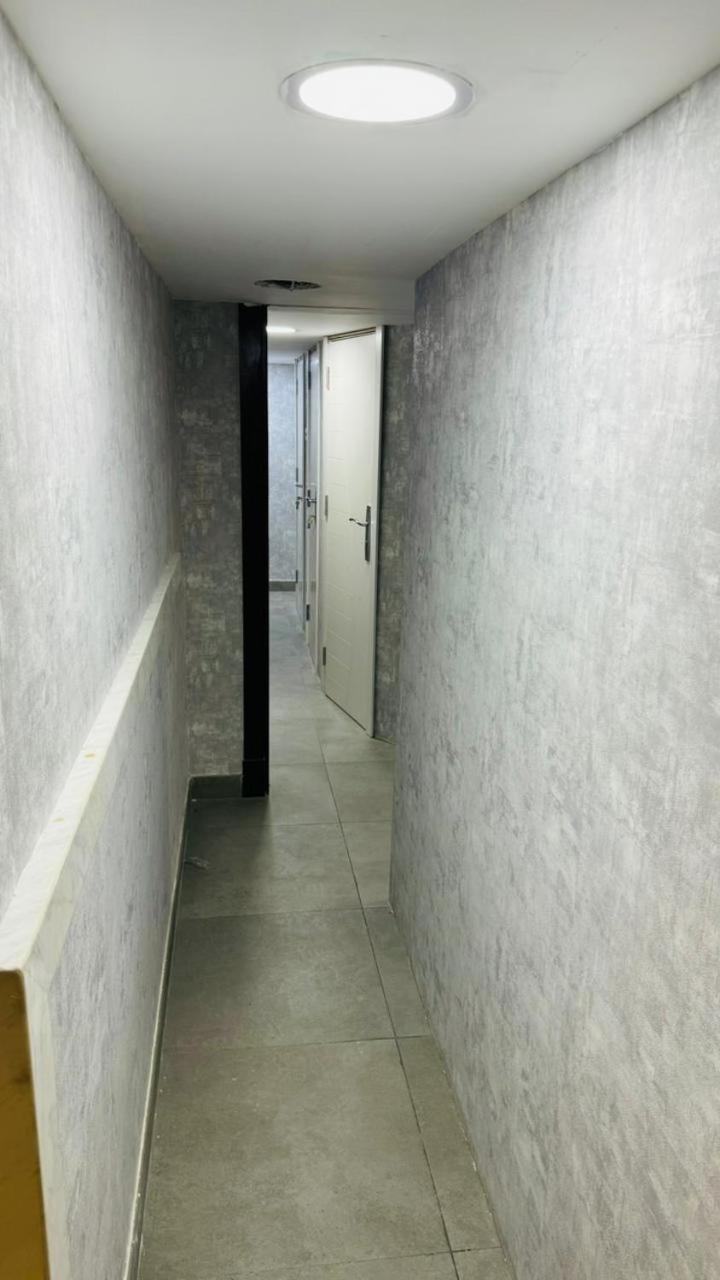 Classic Homestay In Business Bay Gazde/Camere de închiriat *