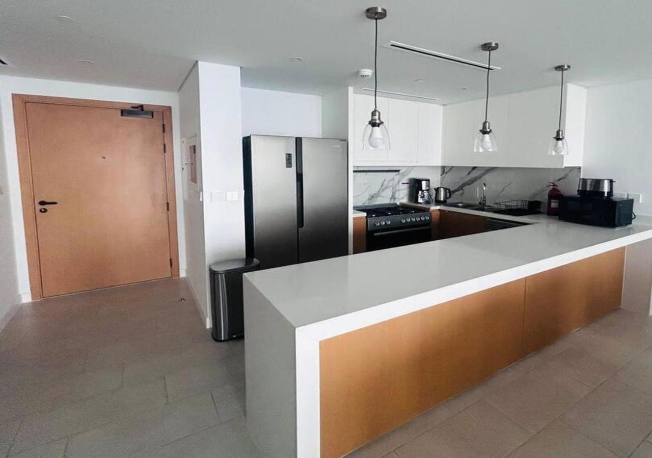 Apartamento La Vie - 2 Bedroom Beachfront Full Sea View In Jbr- From To August Only Monthly Bookings Accepted
