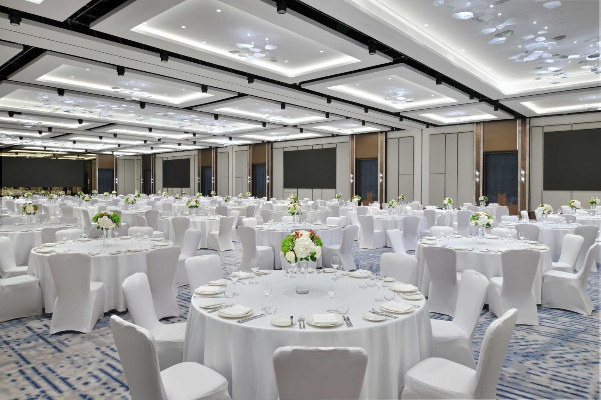 Intercontinental Festival By Ihg Apart-hotel Dubai