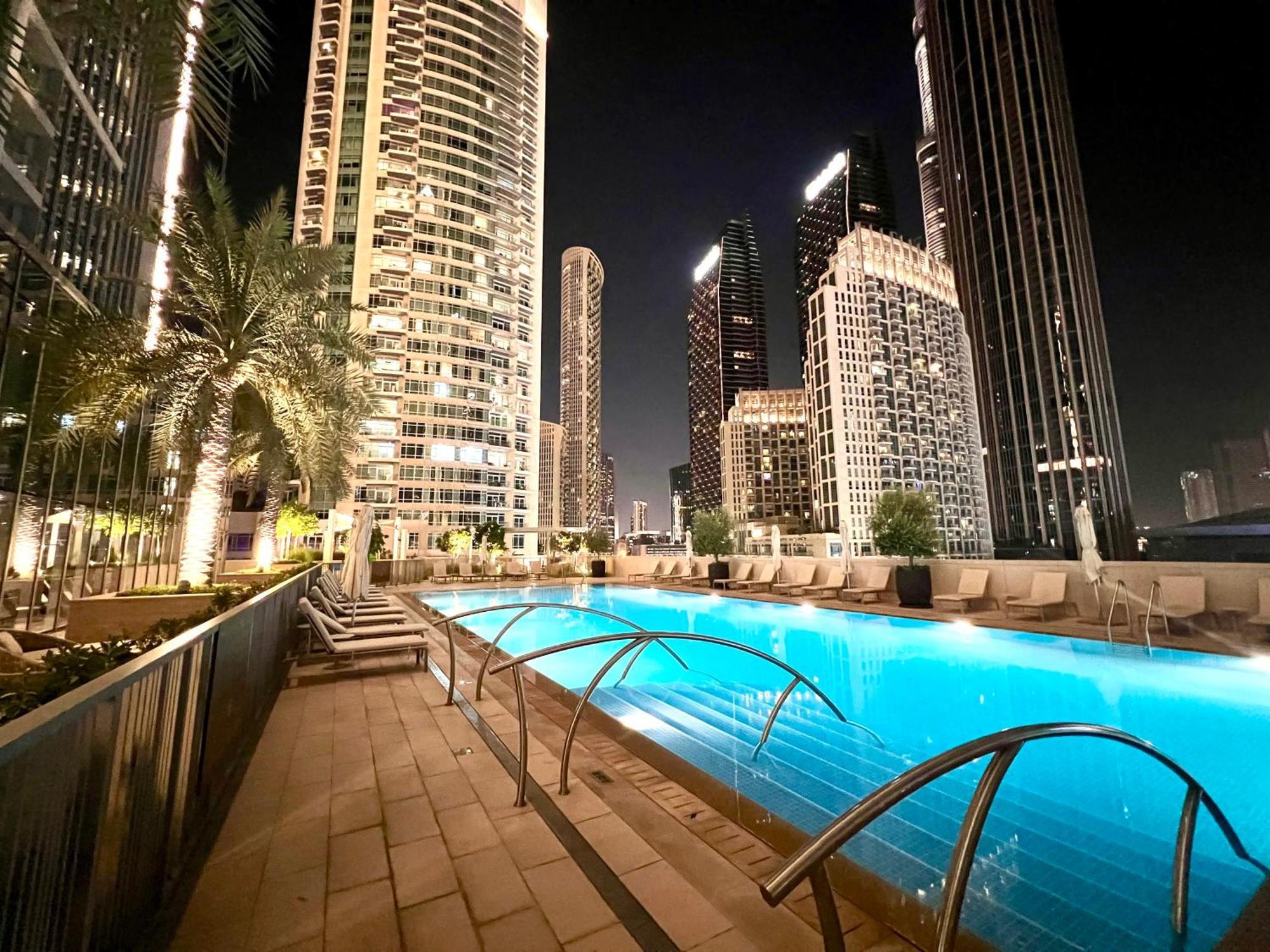 Downtown Luxury - Open Views Of The & The Sea - Walking Distance To Mall Apartemen