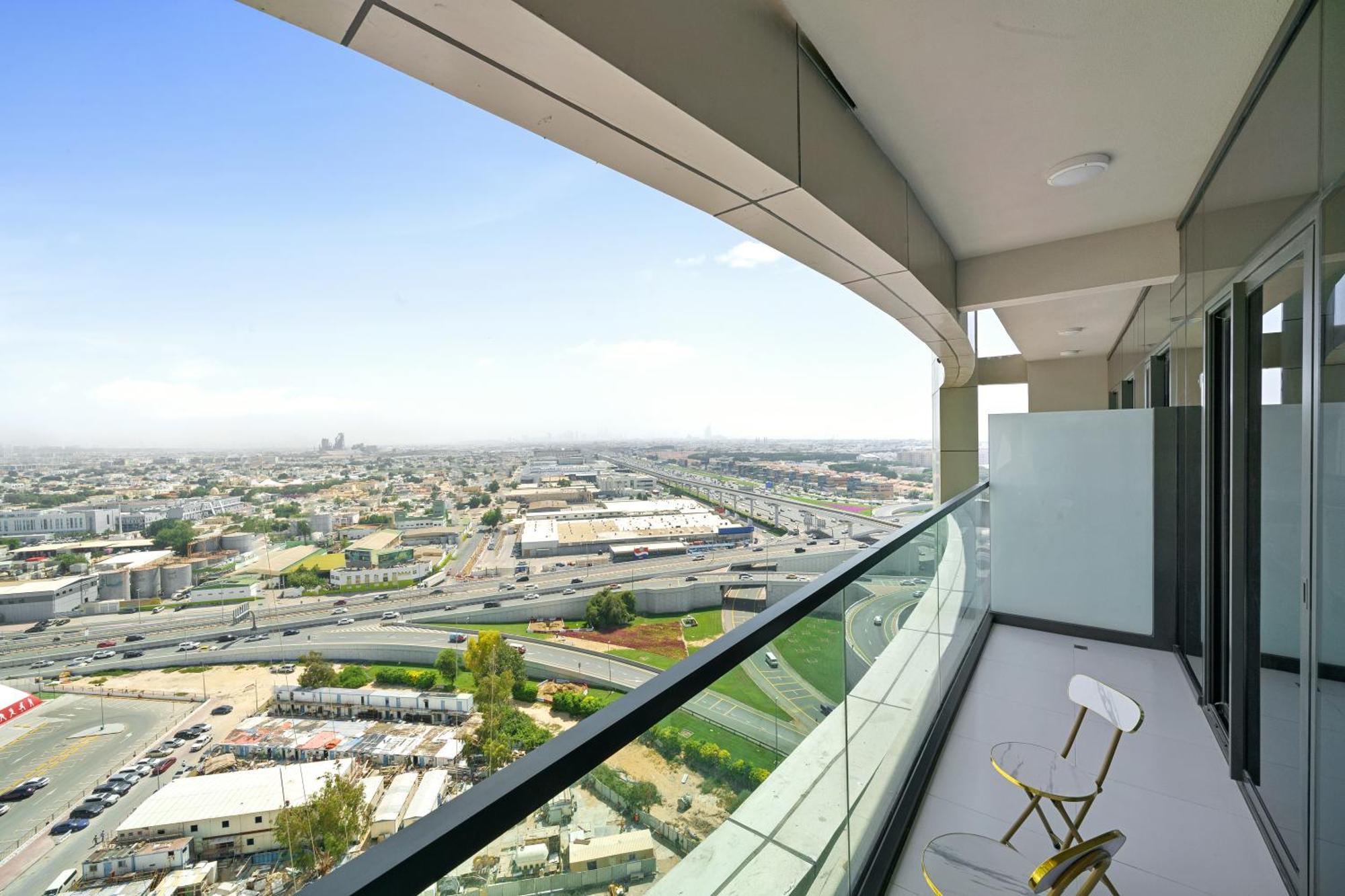 Apartemen Luxe 1-bed Retreat In Business Bay *