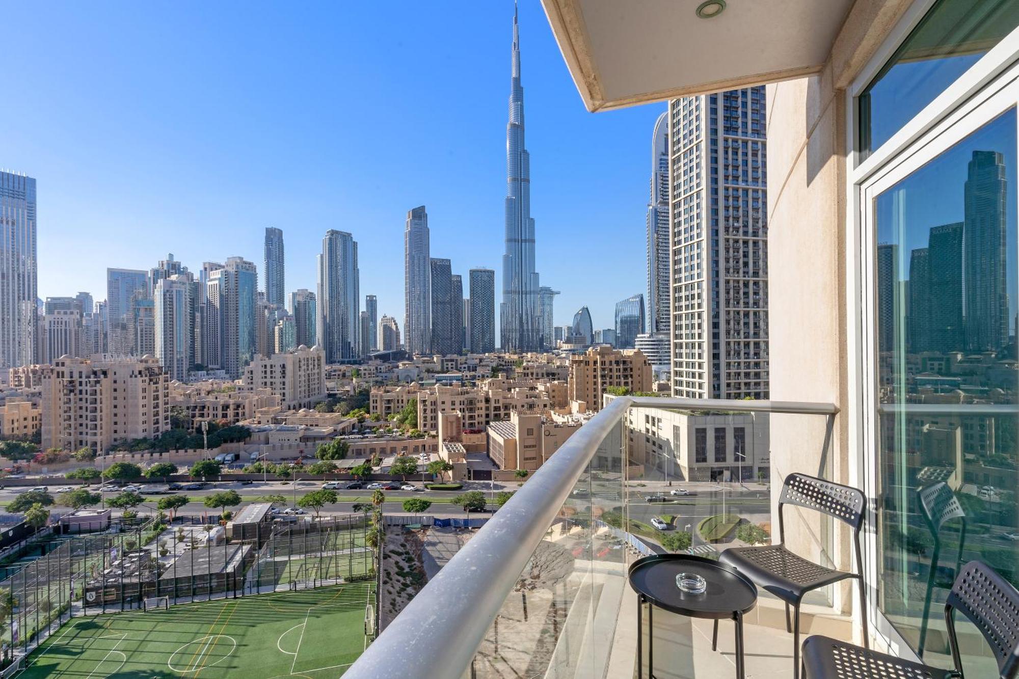 Prime 2br With Balcony & Full Burj Khalifa Views Dubaï