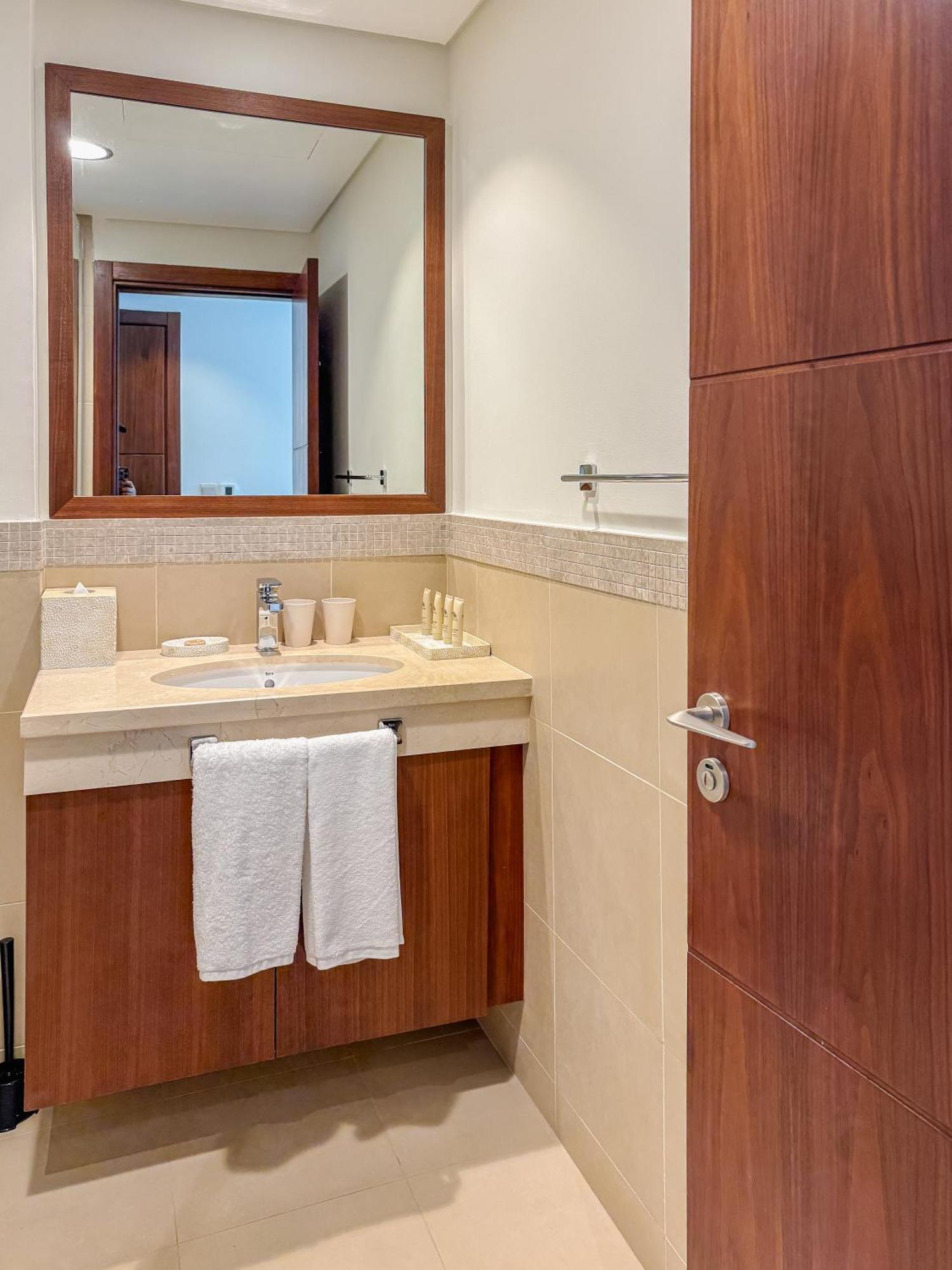 Mall Direct Access - Burj Vista