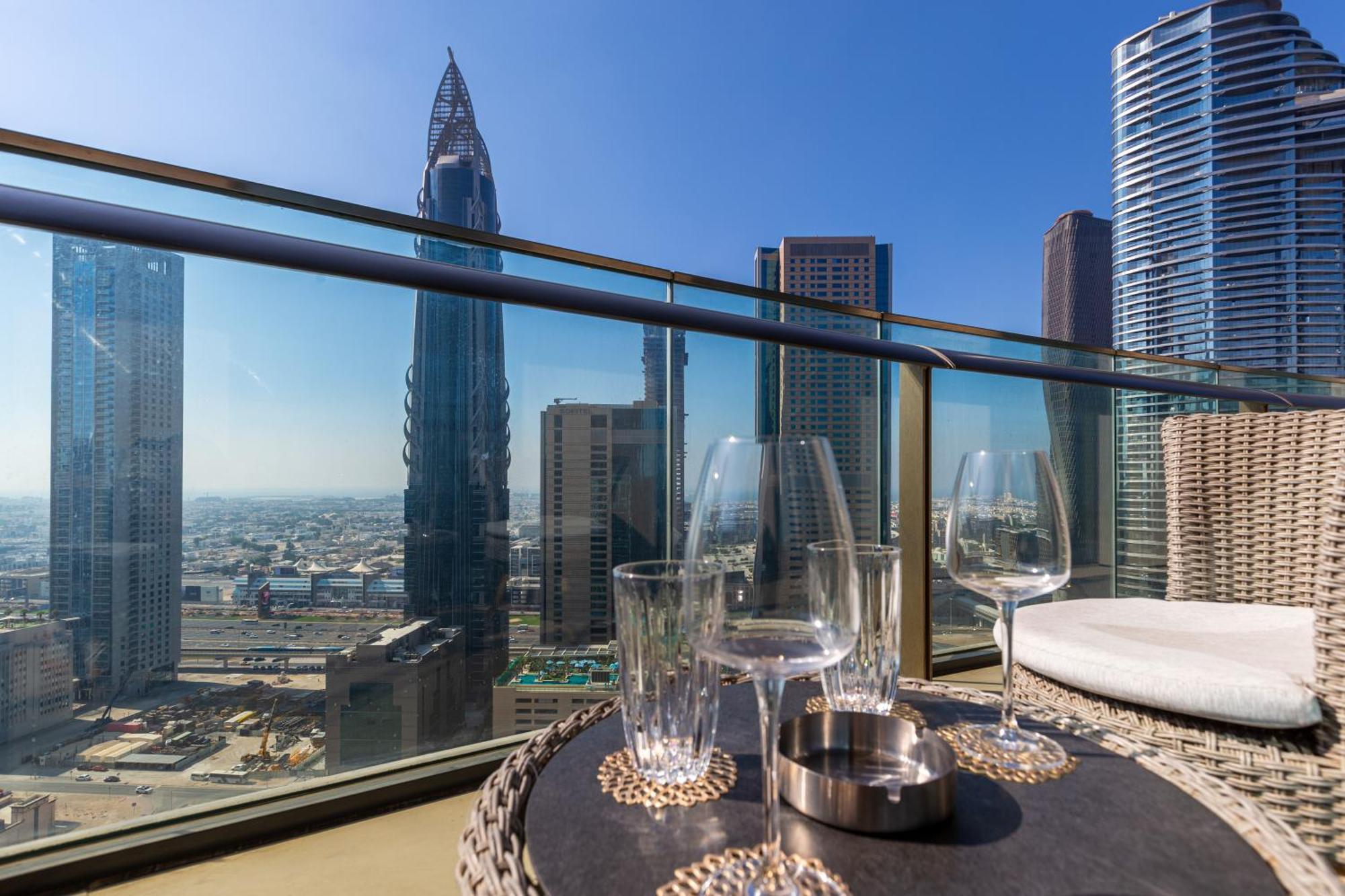 Mall Direct Access - Burj Vista Appartement