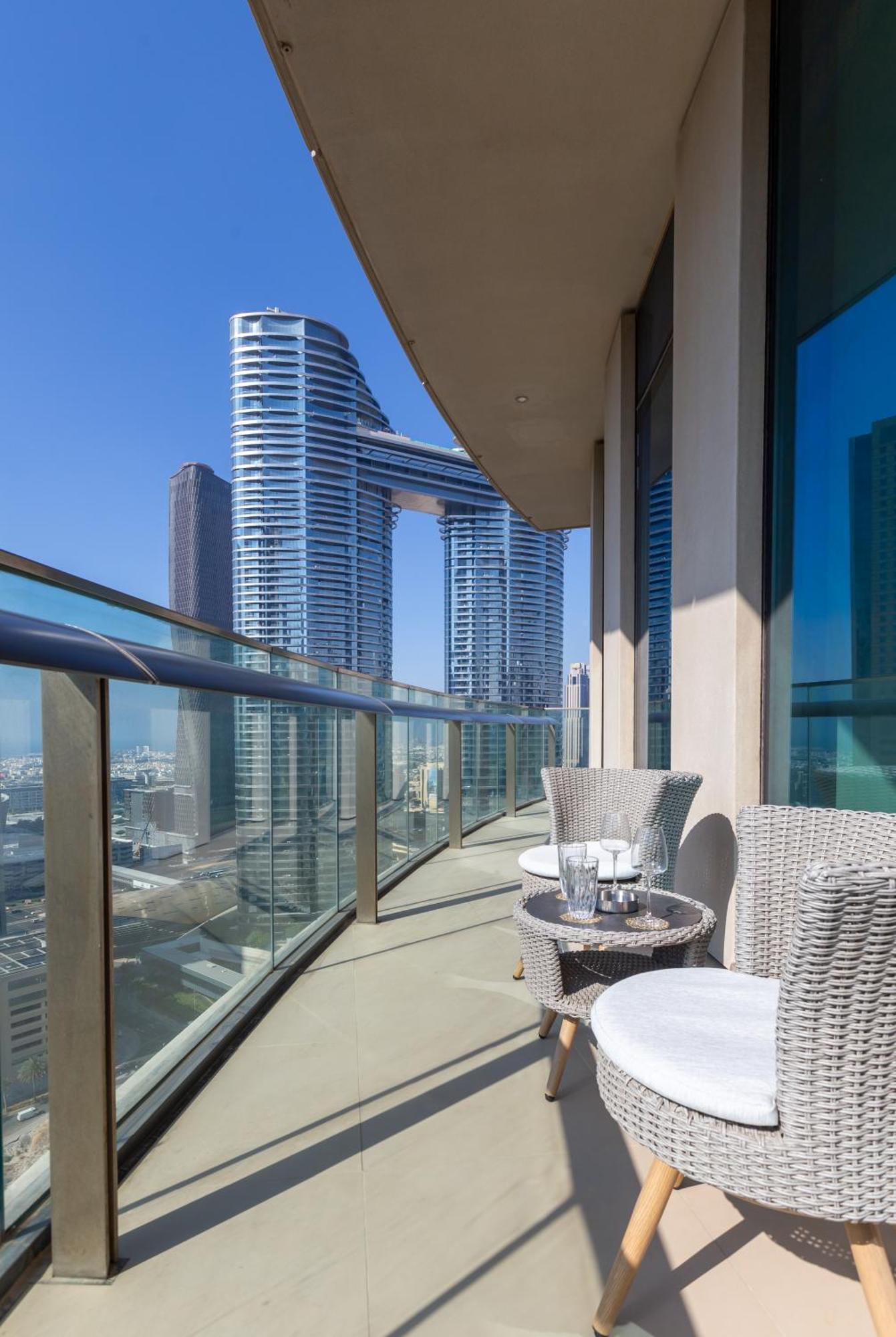 Mall Direct Access - Burj Vista Appartement