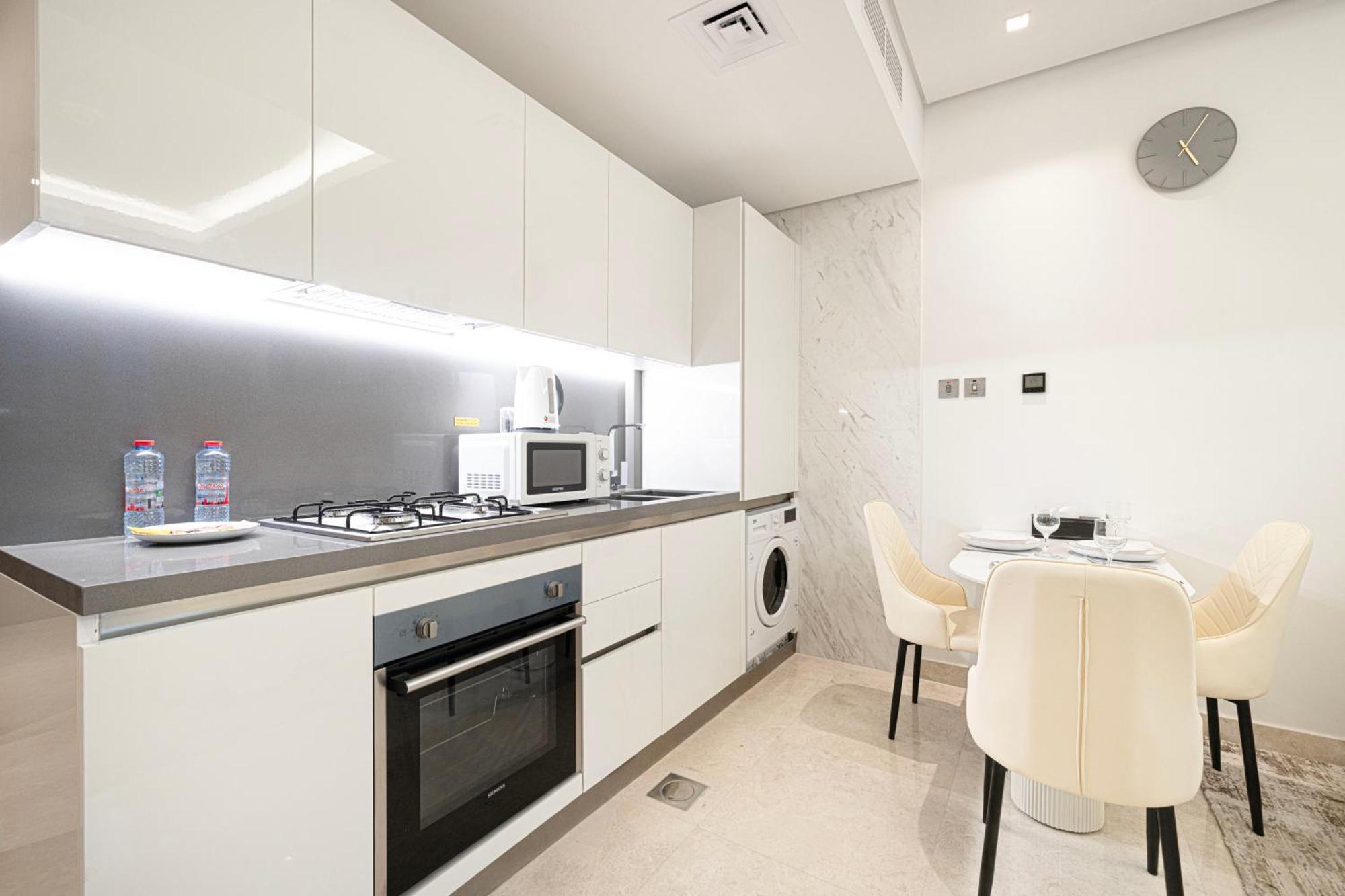 Appartamento Luxurious New Studio! 2 Double Beds! Sleek Design & High-end Amenities In Downtown
