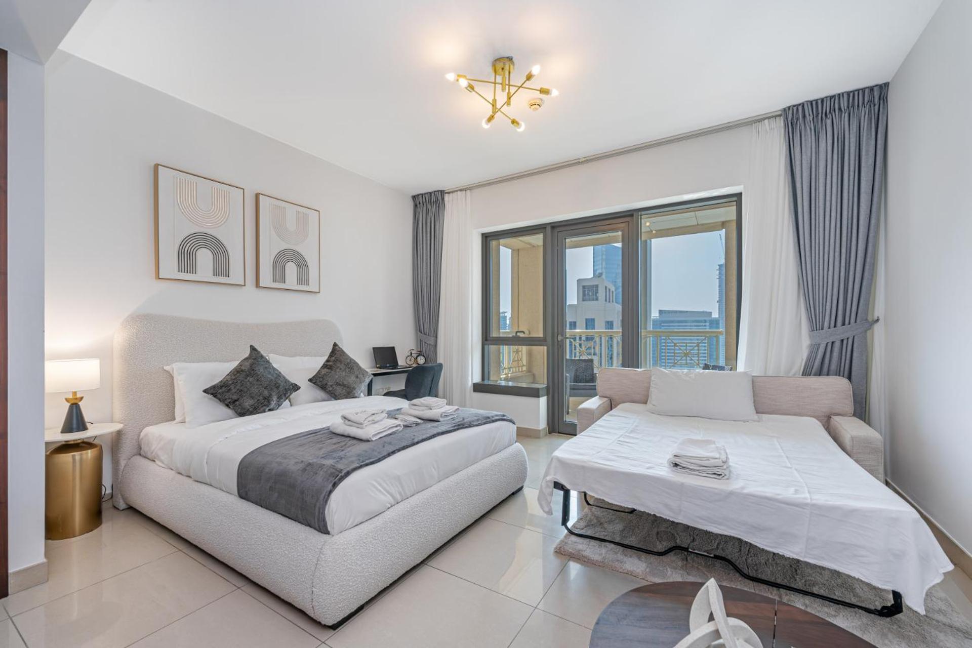 Chic I Sofa Bed I Free Weekly Housekeeping *