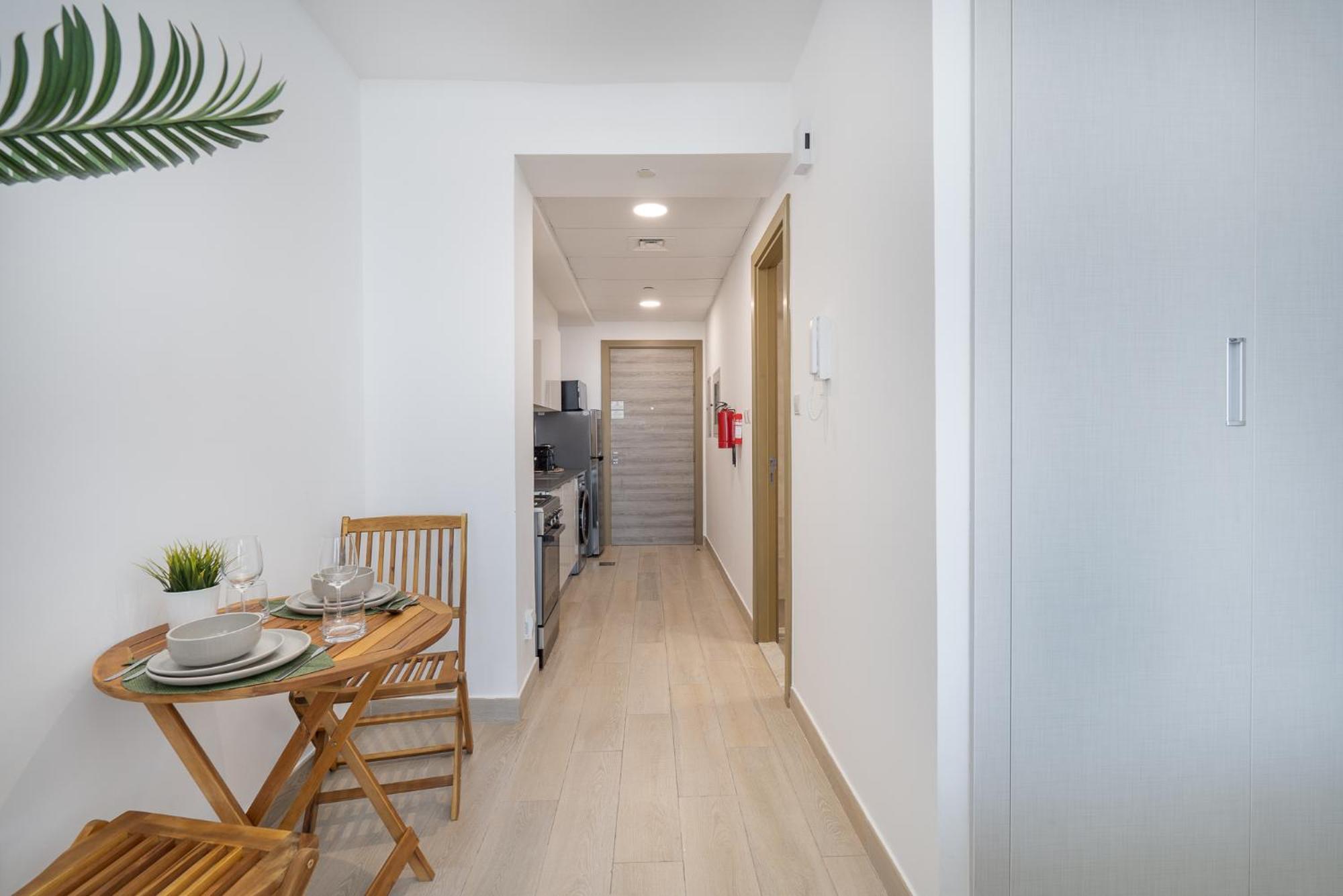 Bright And Stylish In Jvc With Skyline View Appartement Dubaï