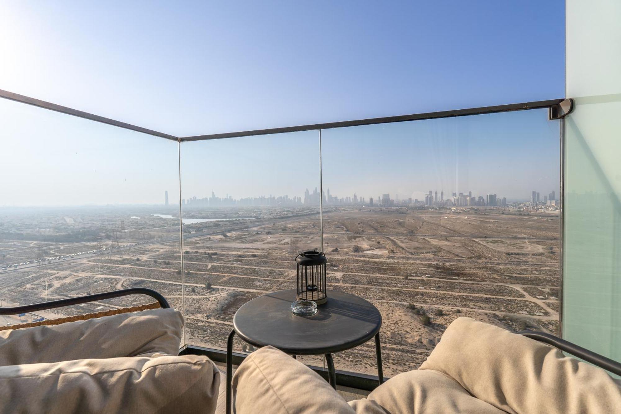 Bright And Stylish In Jvc With Skyline View Appartement Dubaï