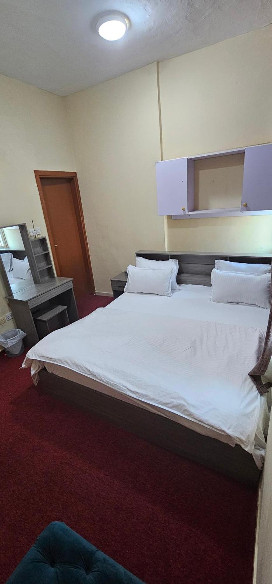 Hospedagem domiciliar Benitah Partitions And Family Room Dubai