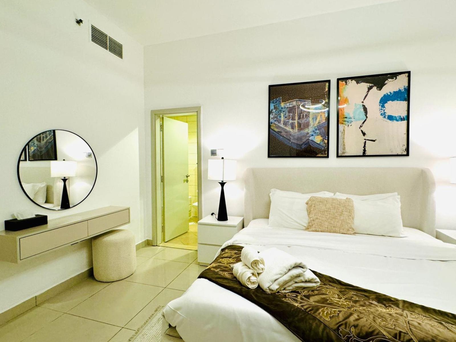 Private In 3 Bedroom Skynest Homes Marina Pinnacle Gasthof Dubai