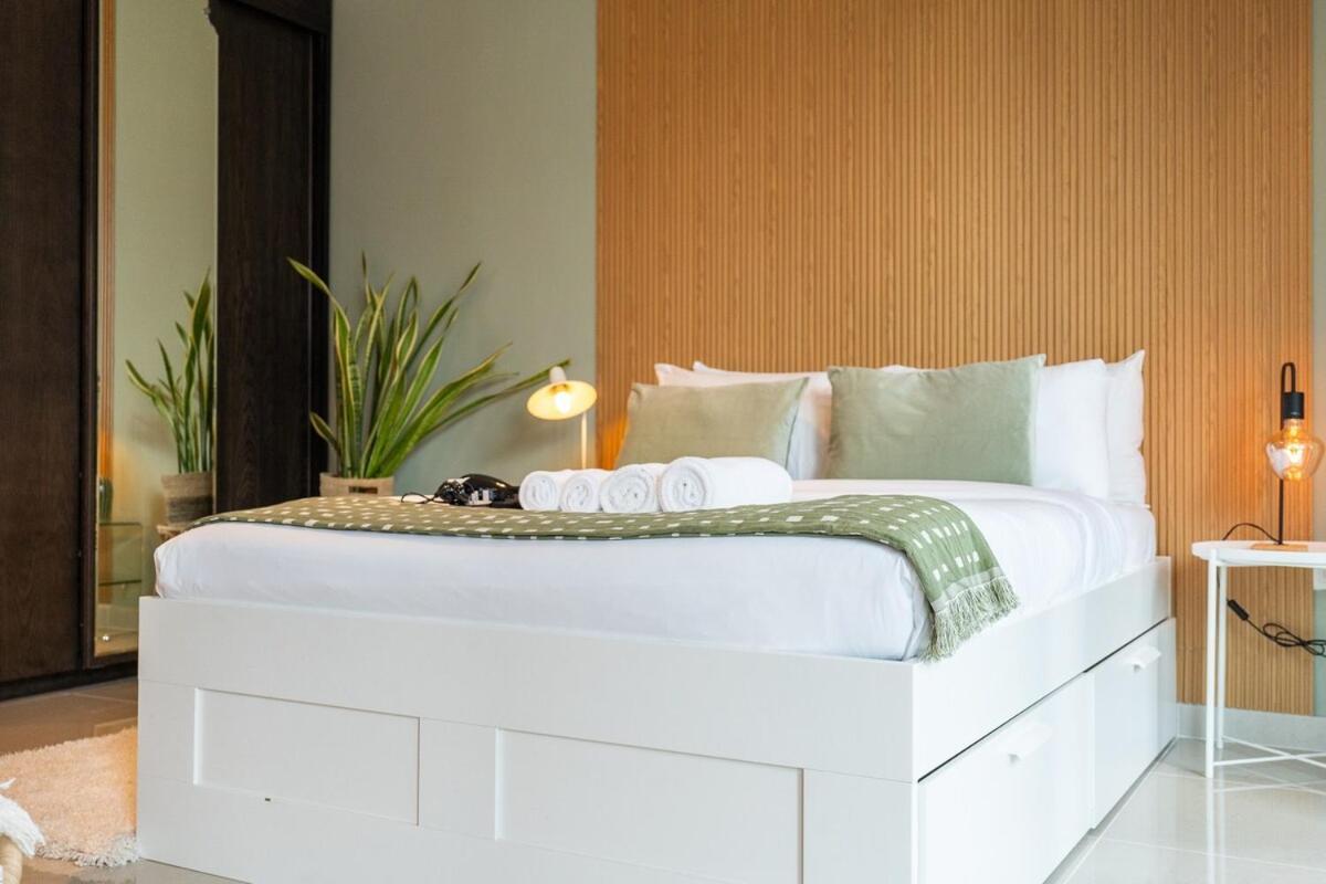 Welcoming Perfect For 2 In Marina