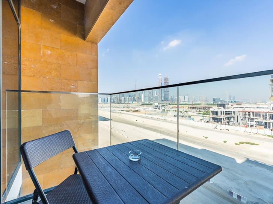 Relaxing Retreat In Vibrant Meydan Appartement *