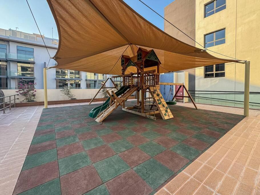 Serene With Pool And Gym Apartament Dubai