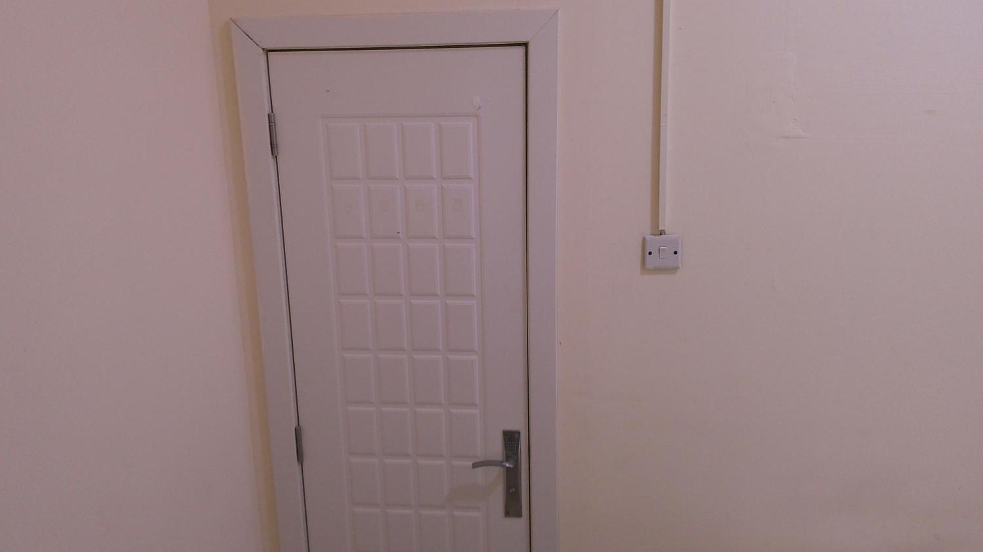 Ruby Star Budget With Shared Washroom Access G06