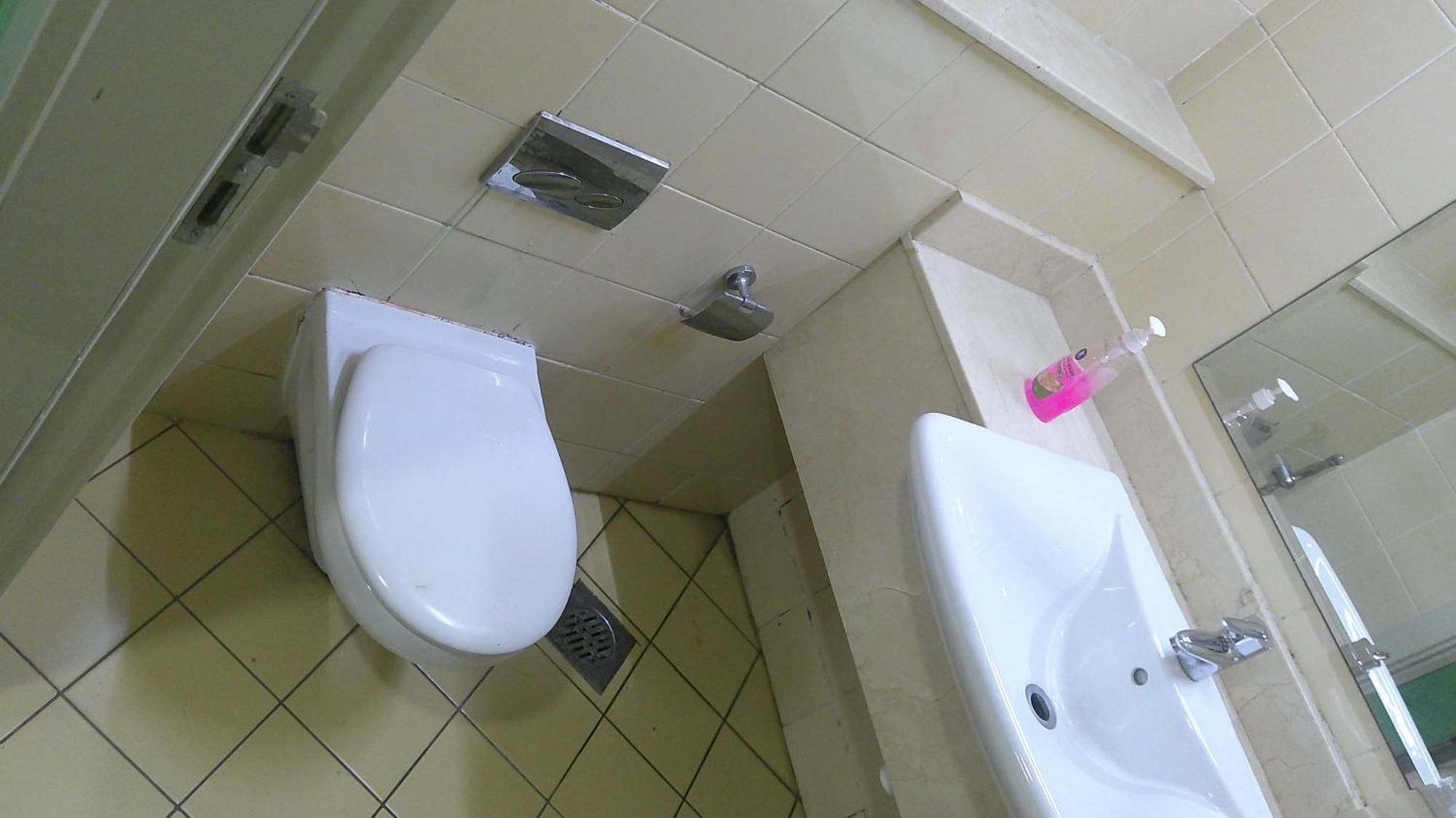 Ruby Star Budget With Shared Washroom Access G06 Kro