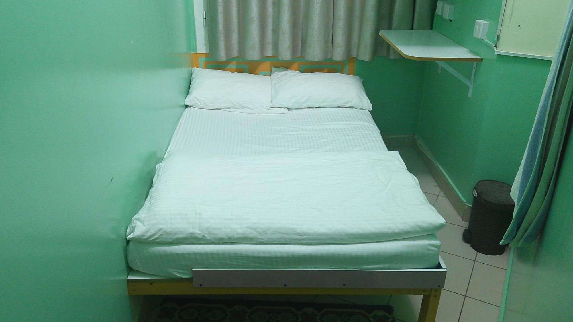 Ruby Star Budget With Shared Washroom Access G06 Kro *