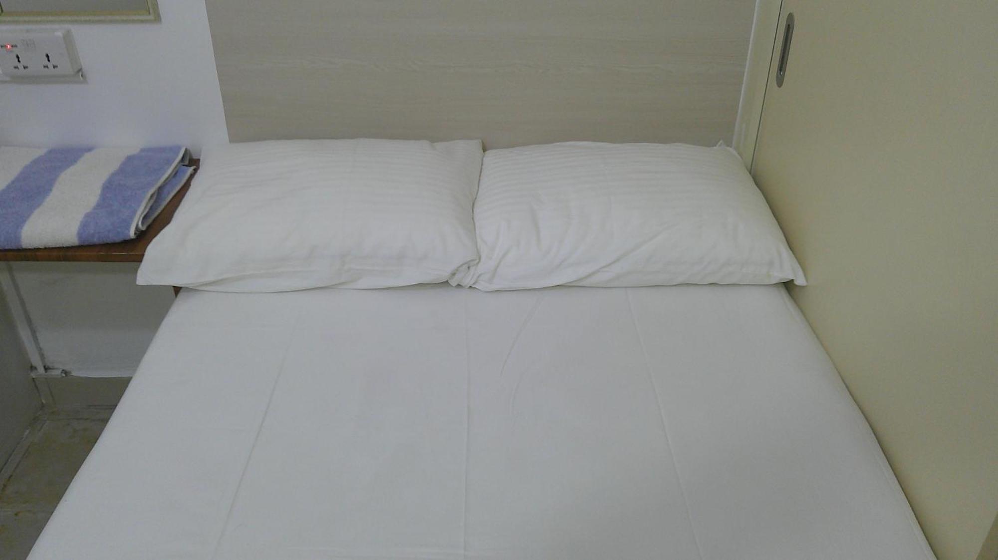 Kro Ruby Star Budget With Shared Washroom Access G06 Dubai