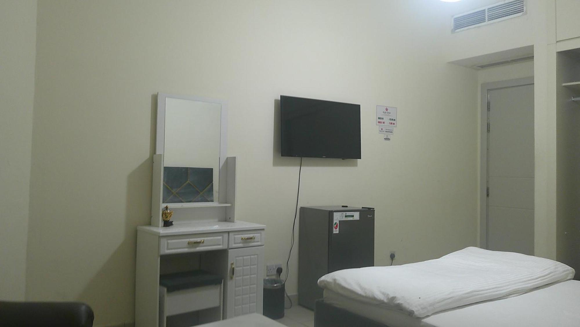 Ruby Star Private With Sharing Washrooms 426 Mini-hôtel