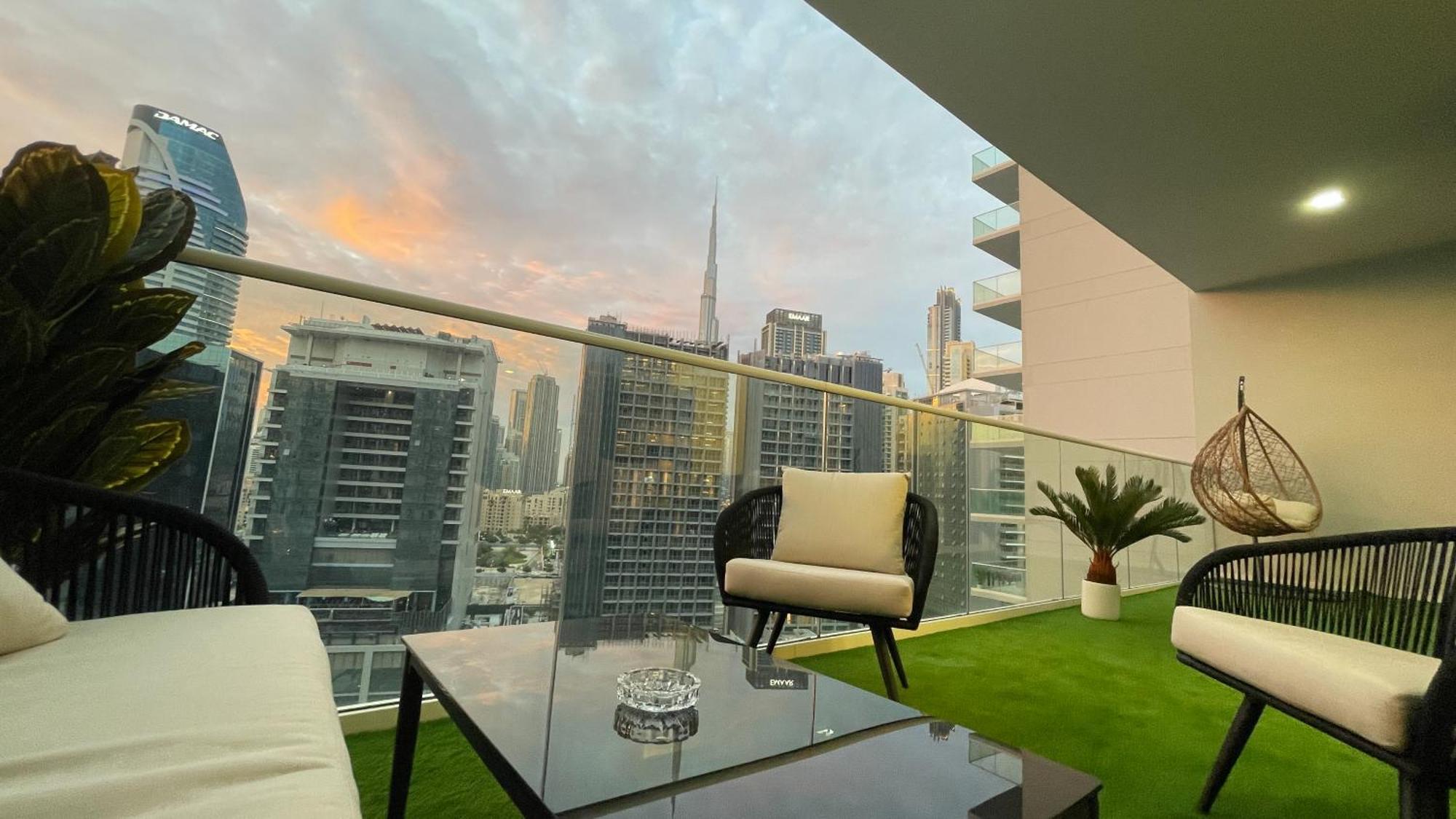 Luxury 2 Bedroom With Burj Khalifa View Lägenhet Dubai