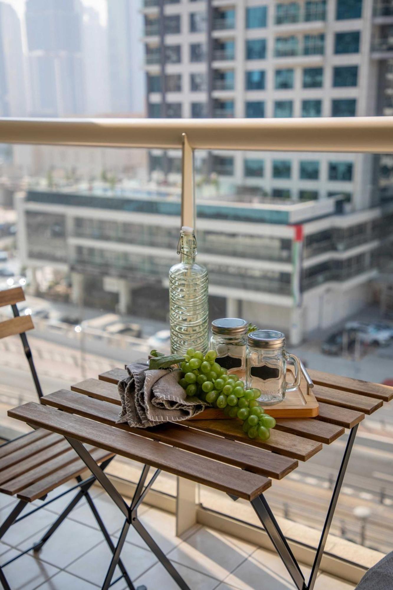 Frank Porter - Marina Views Tower B Appartement Dubai