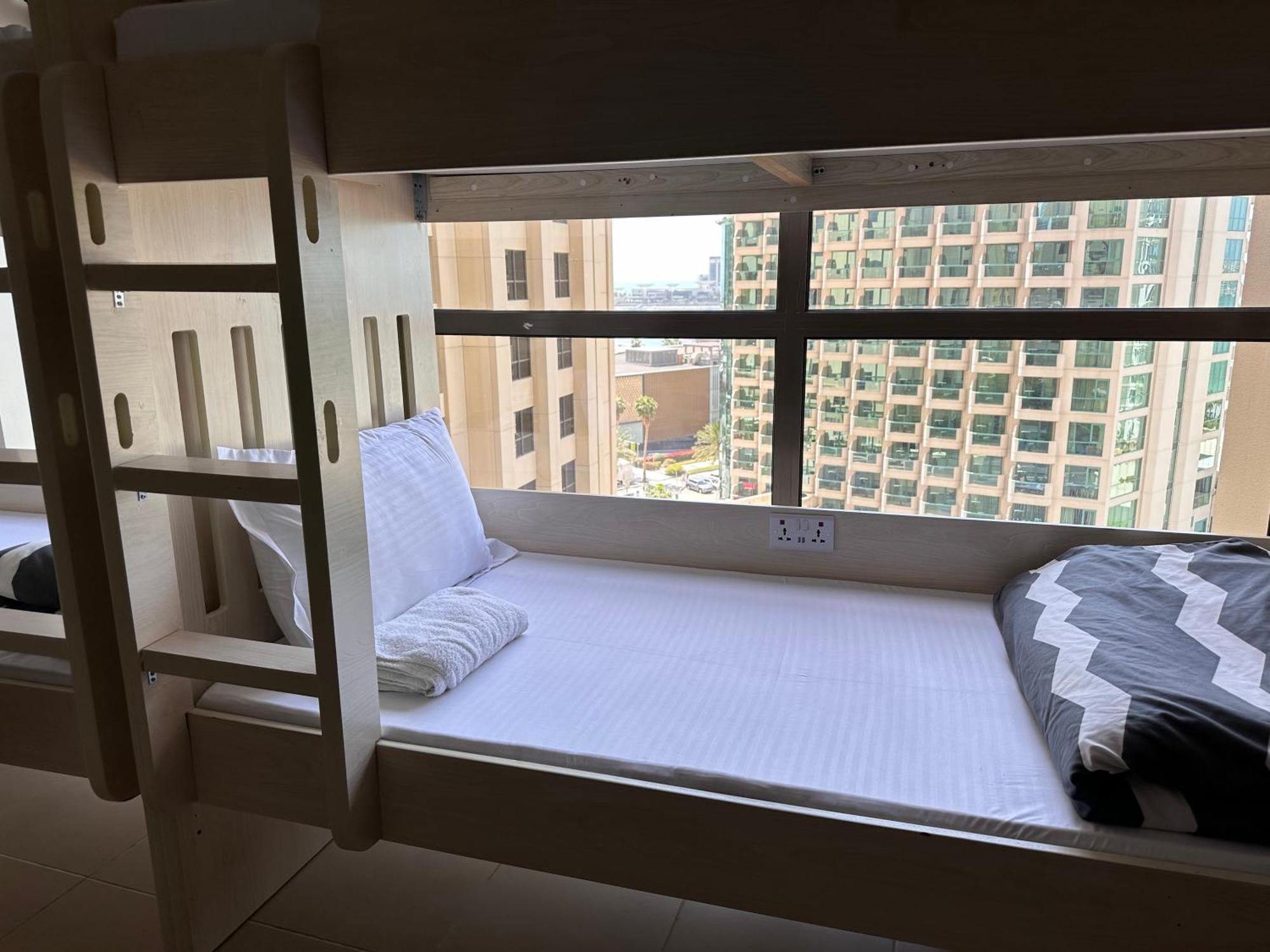 Sea Breeze Jbr Hotel cápsula Dubái
