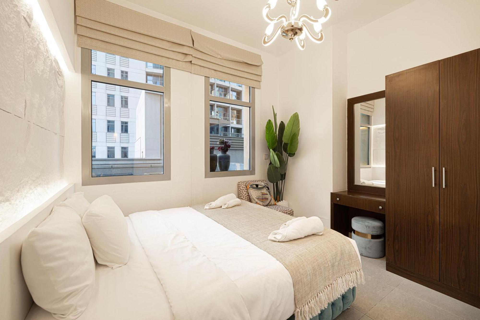With Private Pool & Huge Terrace Overlooking The Marina Case de vacanță