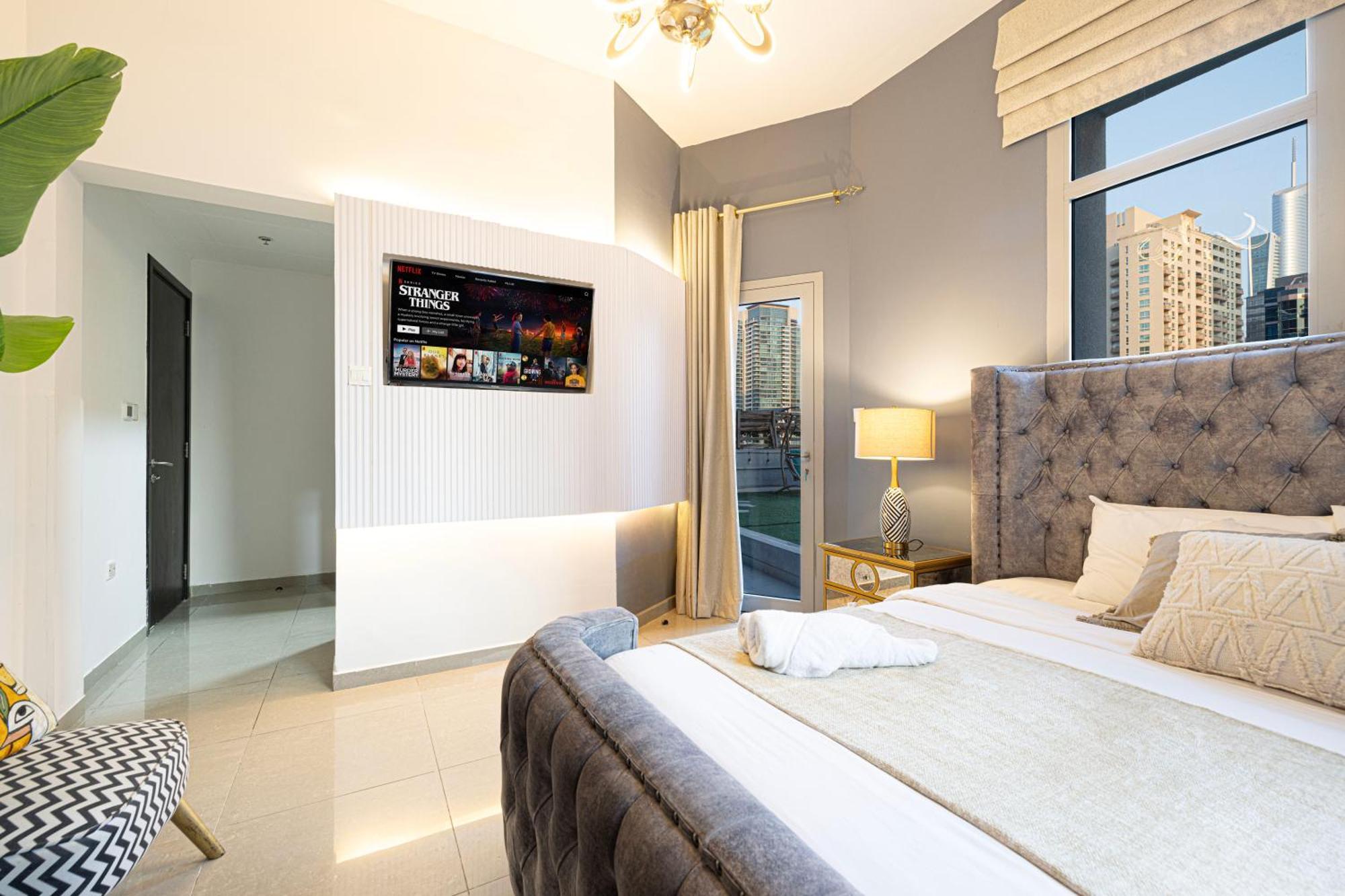 Case de vacanță With Private Pool & Huge Terrace Overlooking The Marina *