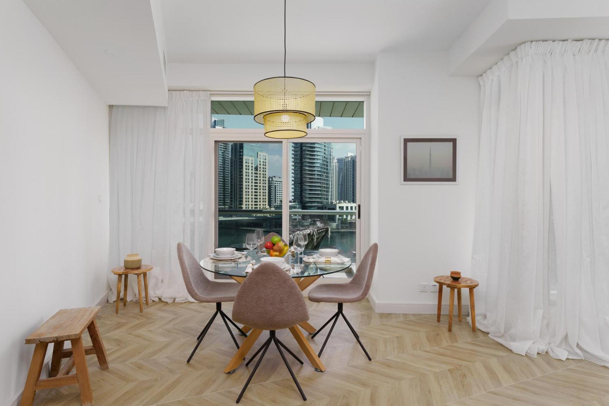Apartament Maison Privee - Blissful Living With Marina Waterfront Views Dubai