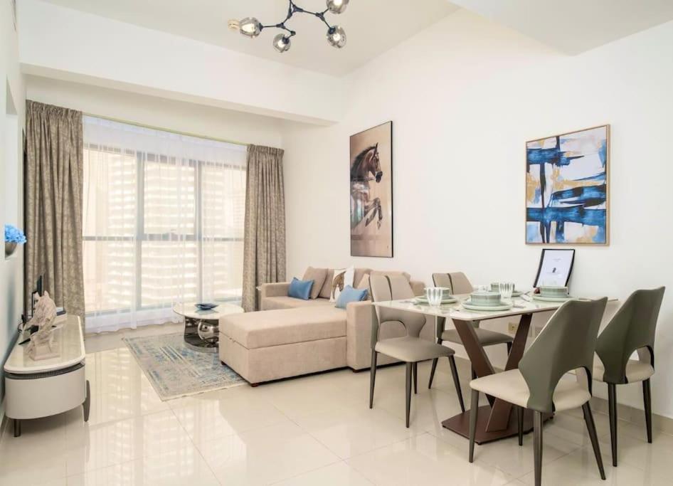Escan Tower Marina View Dubai